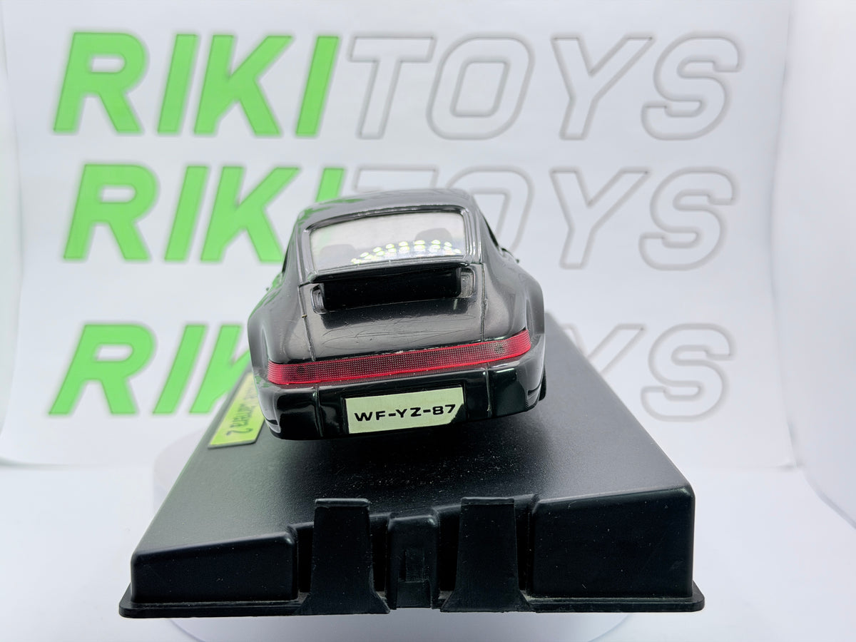 Porsche 911 964 Carrera China 1/24 Nero  1988