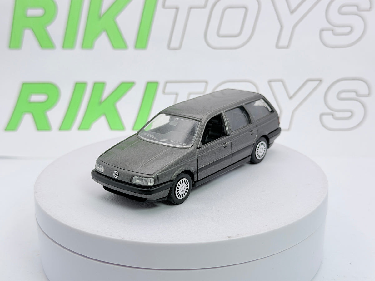 Volkswagen Passat Variant Schabak 1/43 Grigio metallizzato