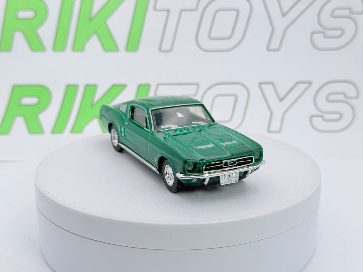 Ford Mustang Fastback  Dinky Toys 1/43 Verde 1967