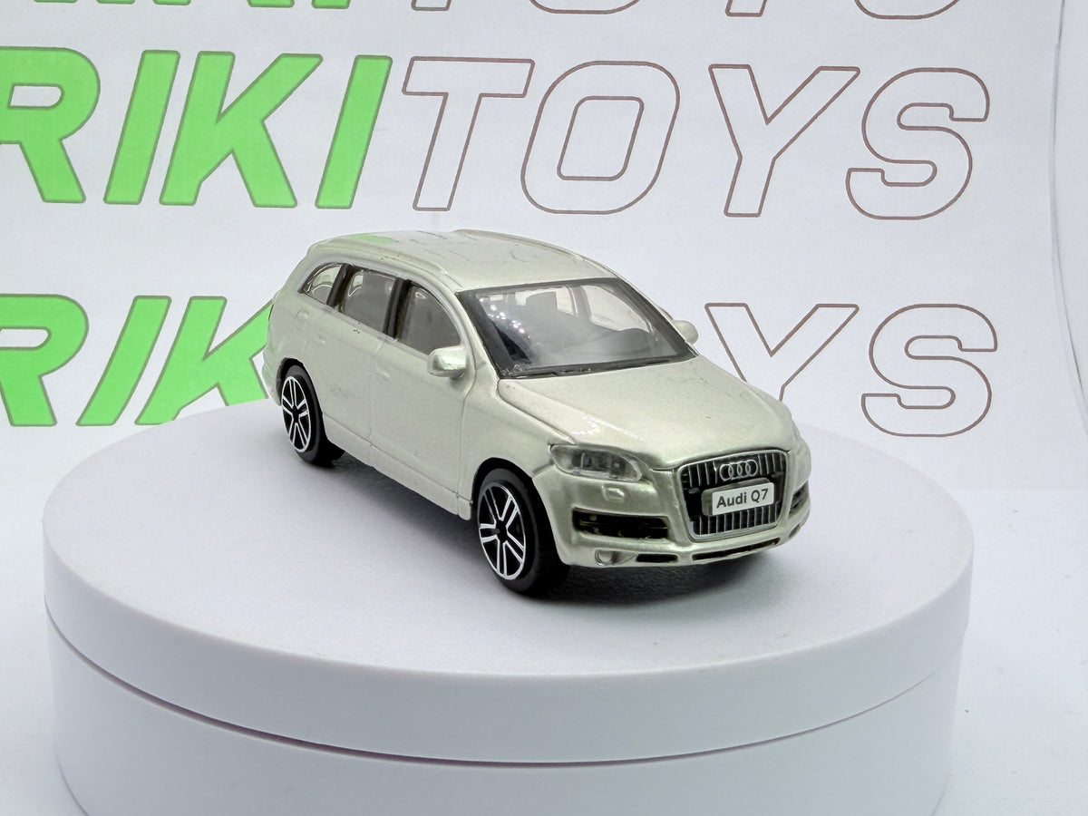 Audi Q 7 Burago 1/43 Argento