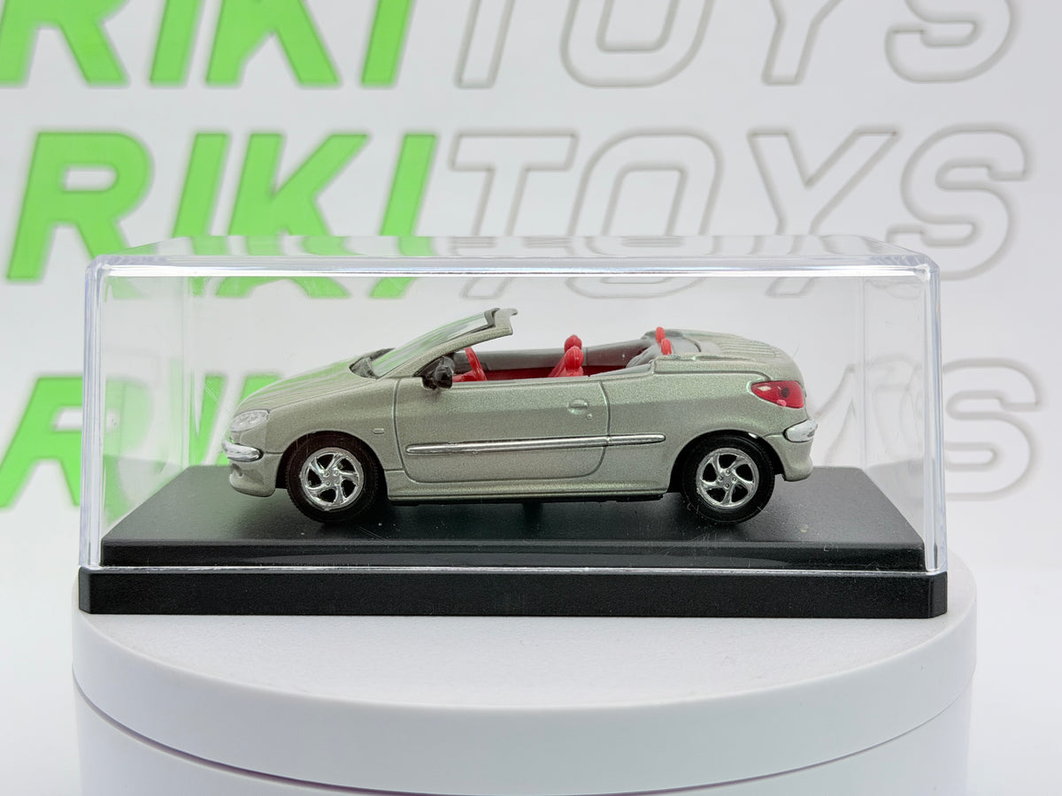 Peugeot 406 Coupé Solido 1/43 Argento