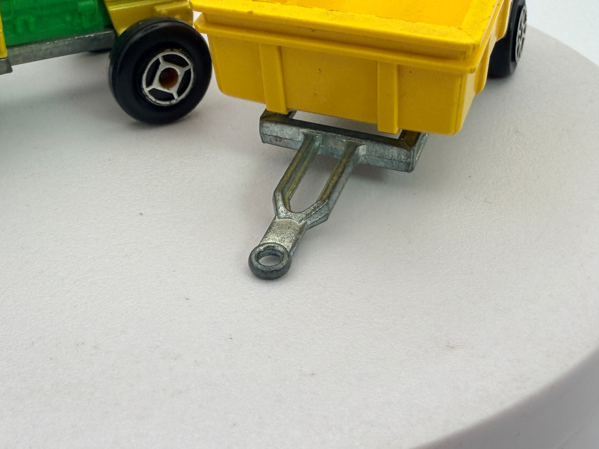 Trattore c/rimorchio  Majorette 1/57 Giallo
