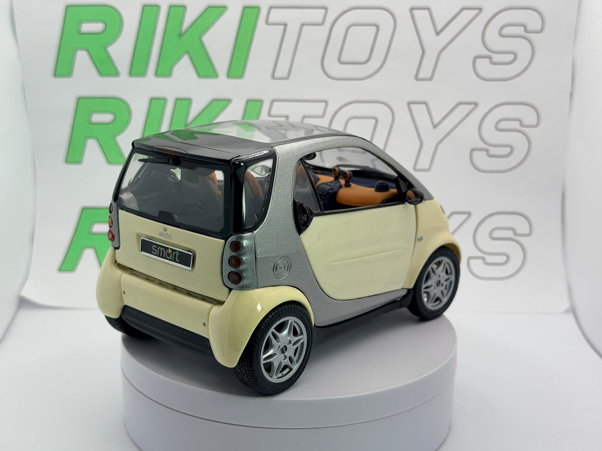 Smart City-Coupé Maisto 1/18 Bianco 1997