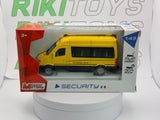 Mercedes Benz Sprinter Minibus Mondo Motors 1/45 Giallo