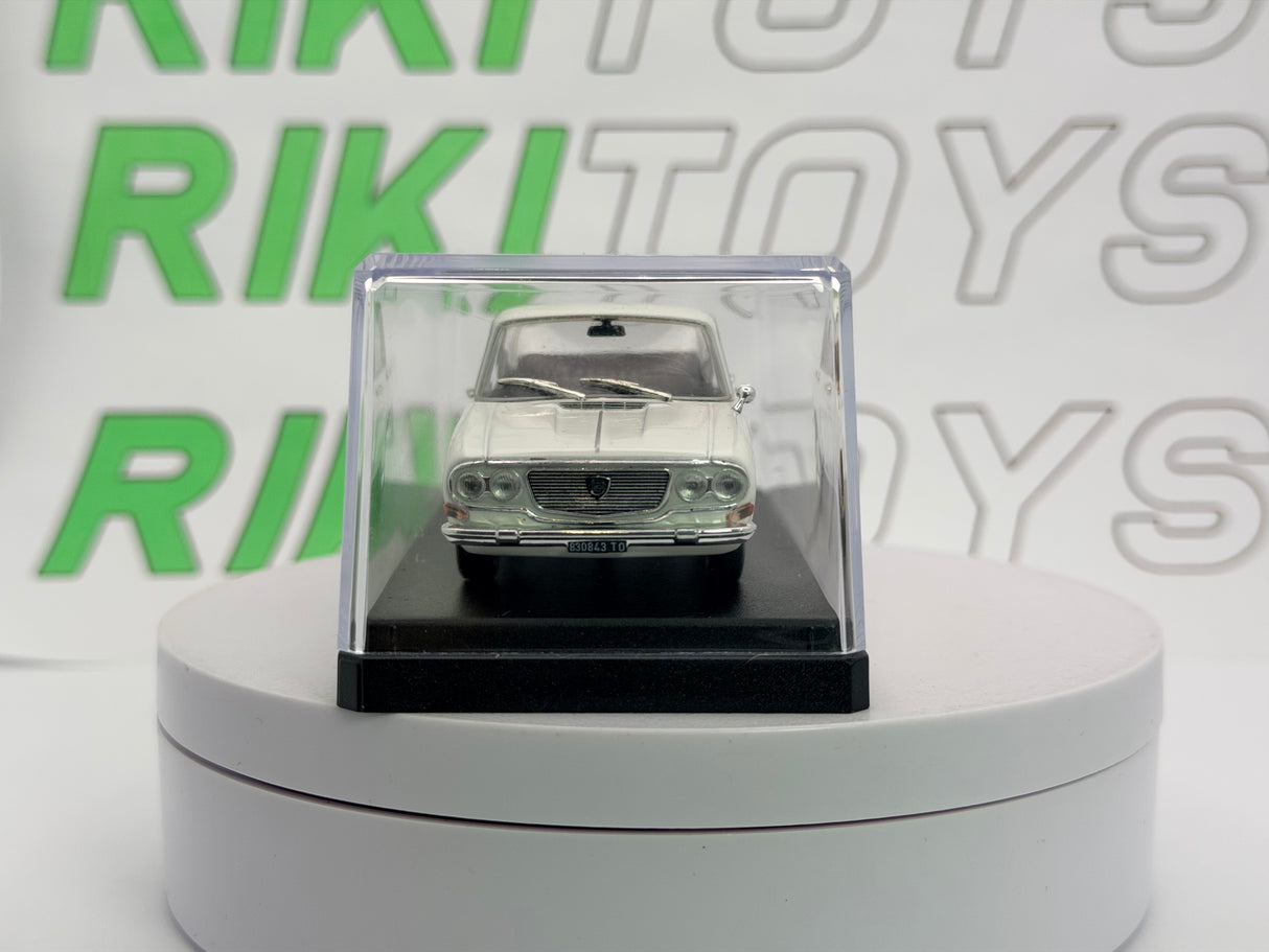 Lancia Flavia berlina 2a serie Norev 1/43 Bianco 1967