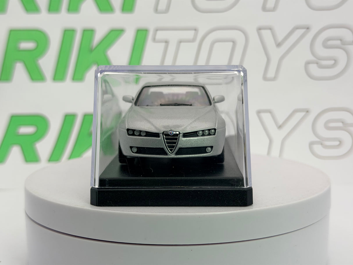 Alfa Romeo 159 Berlina Norev 1/43 Argento 2005