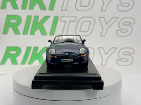 BMW Z8 Maisto 1/38 Blu scuro 2000