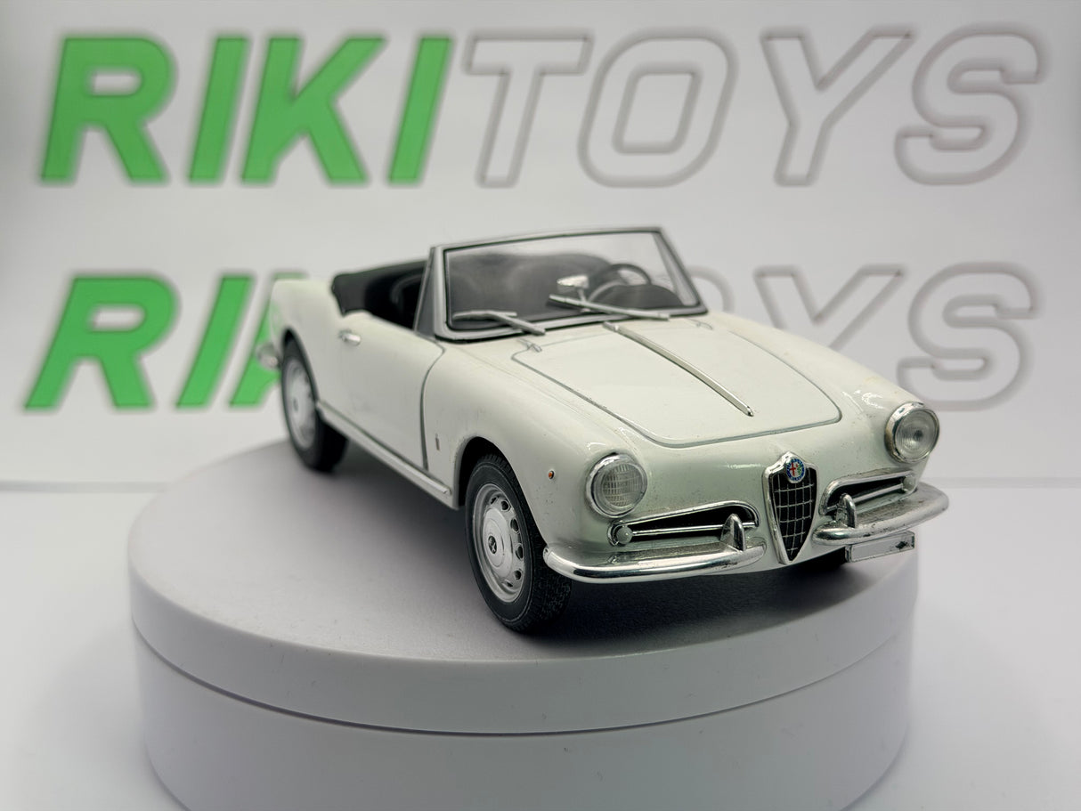 Alfa Romeo Giulietta Spider MetroModels 1/24 Bianco