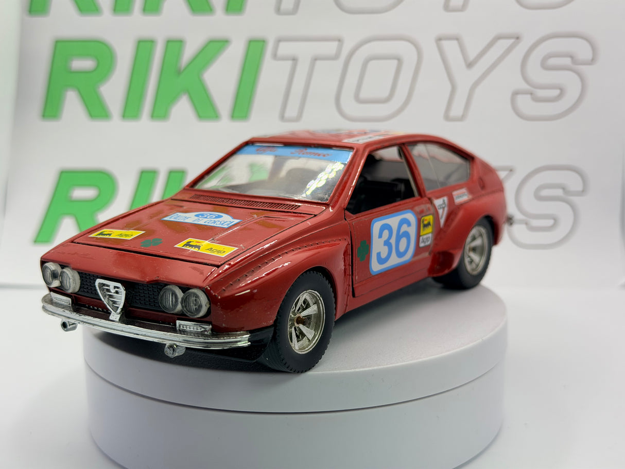 Alfa Romeo Alfetta GTV Burago 1/24 Rosso 1975