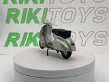 Piaggio Vespa 150 GS Maisto 1/24 Argento 1953