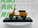 Piaggio Vespa 50 L Maisto 1/24 Arancione 1966