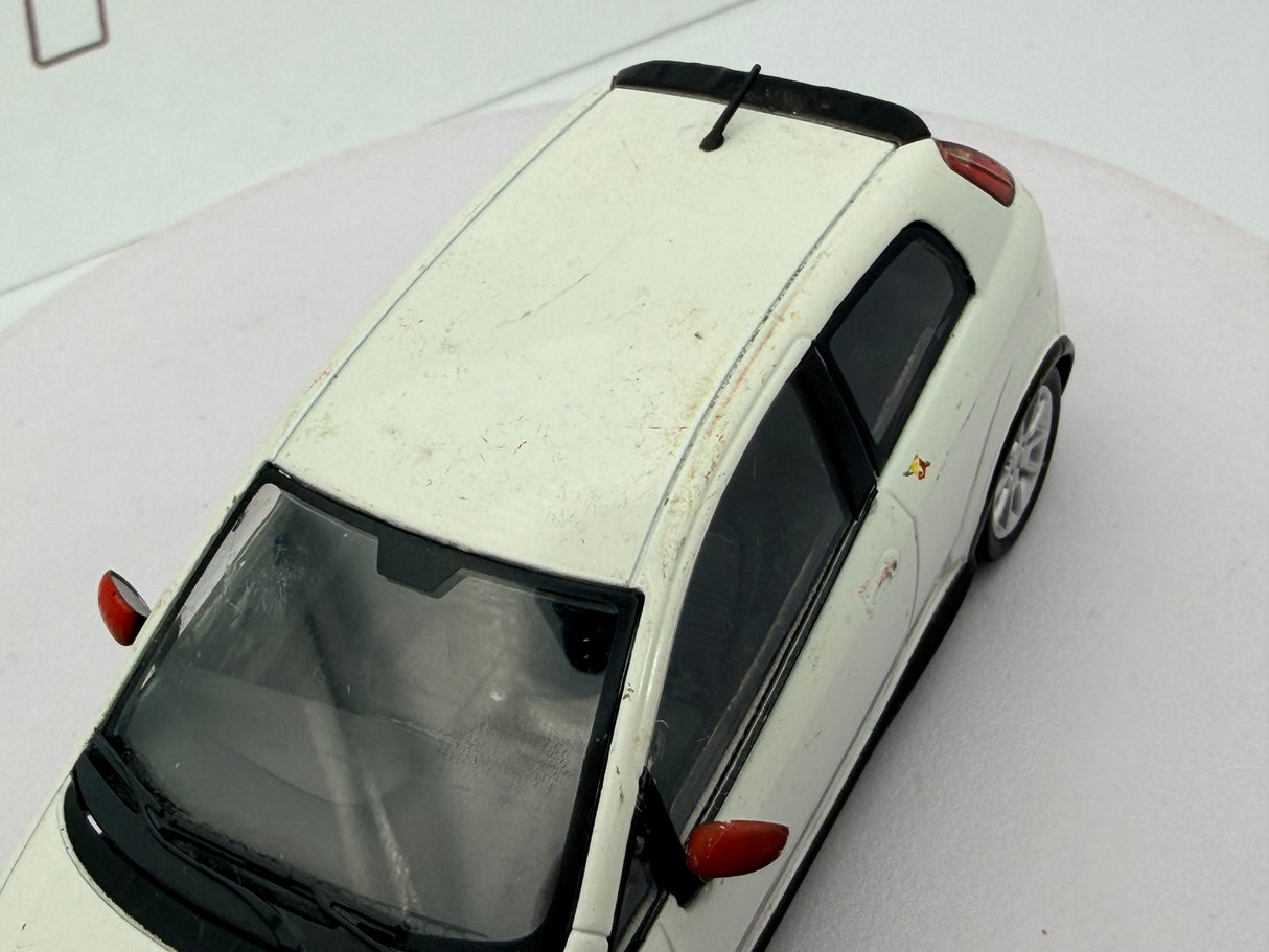 Fiat-Abatrh Grande Punto Motorama 1/43 Bianco 2008