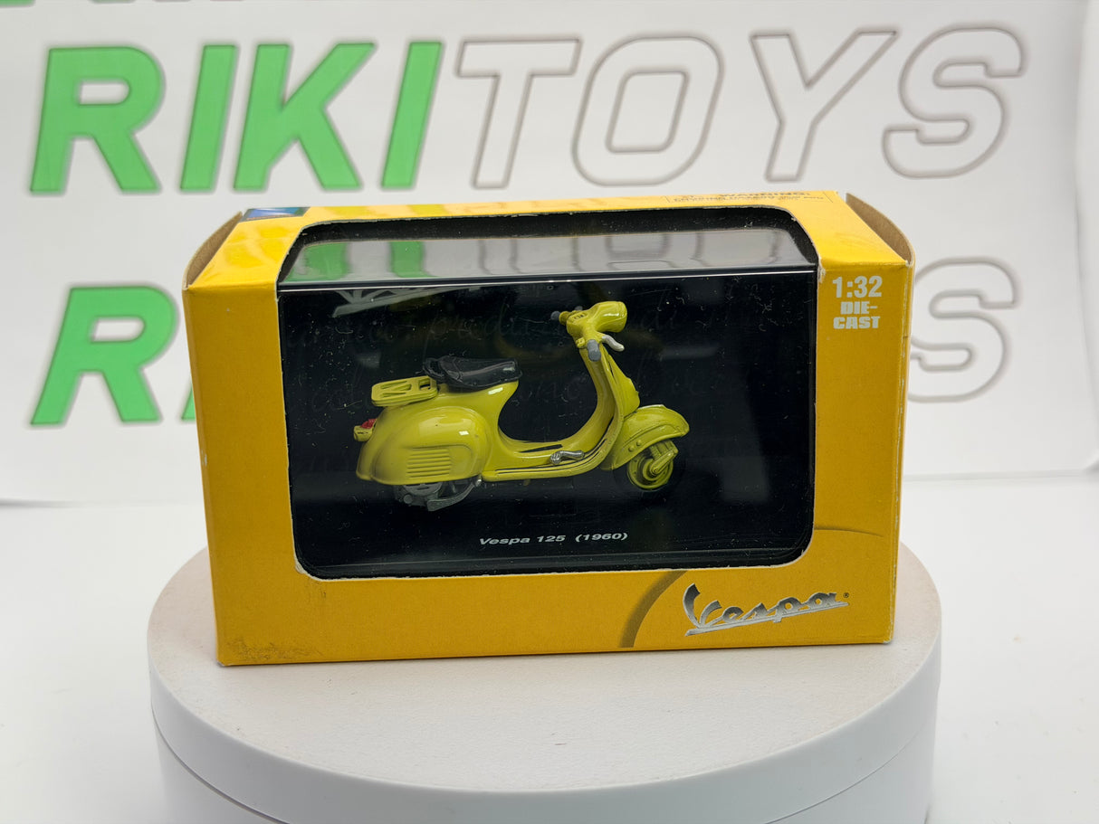 Piaggio Vespa 125 New Ray 1/32 Giallo chiaro 1960