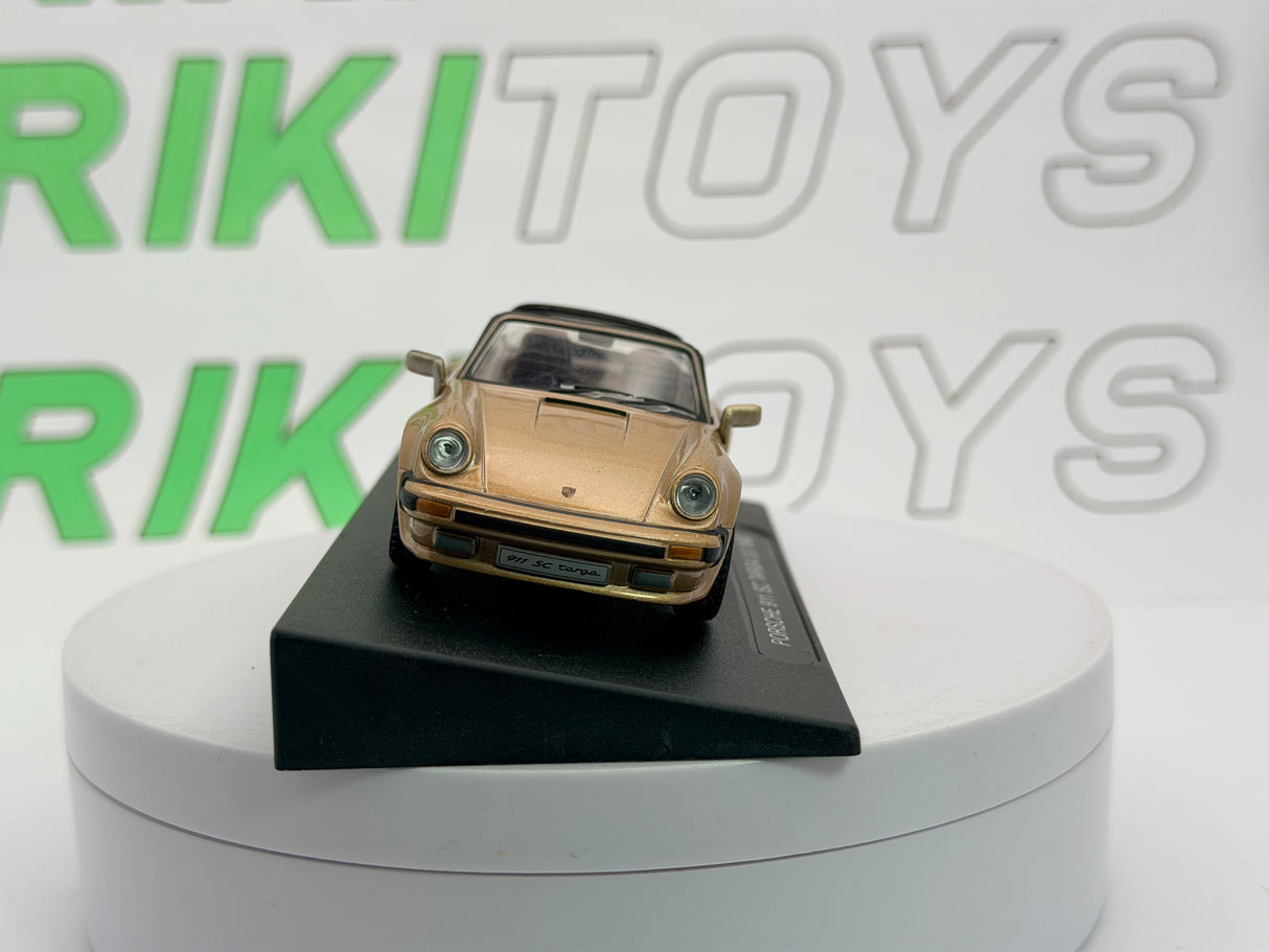 Porsche 911 SC Targa Edicola 1/43 Oro  1982