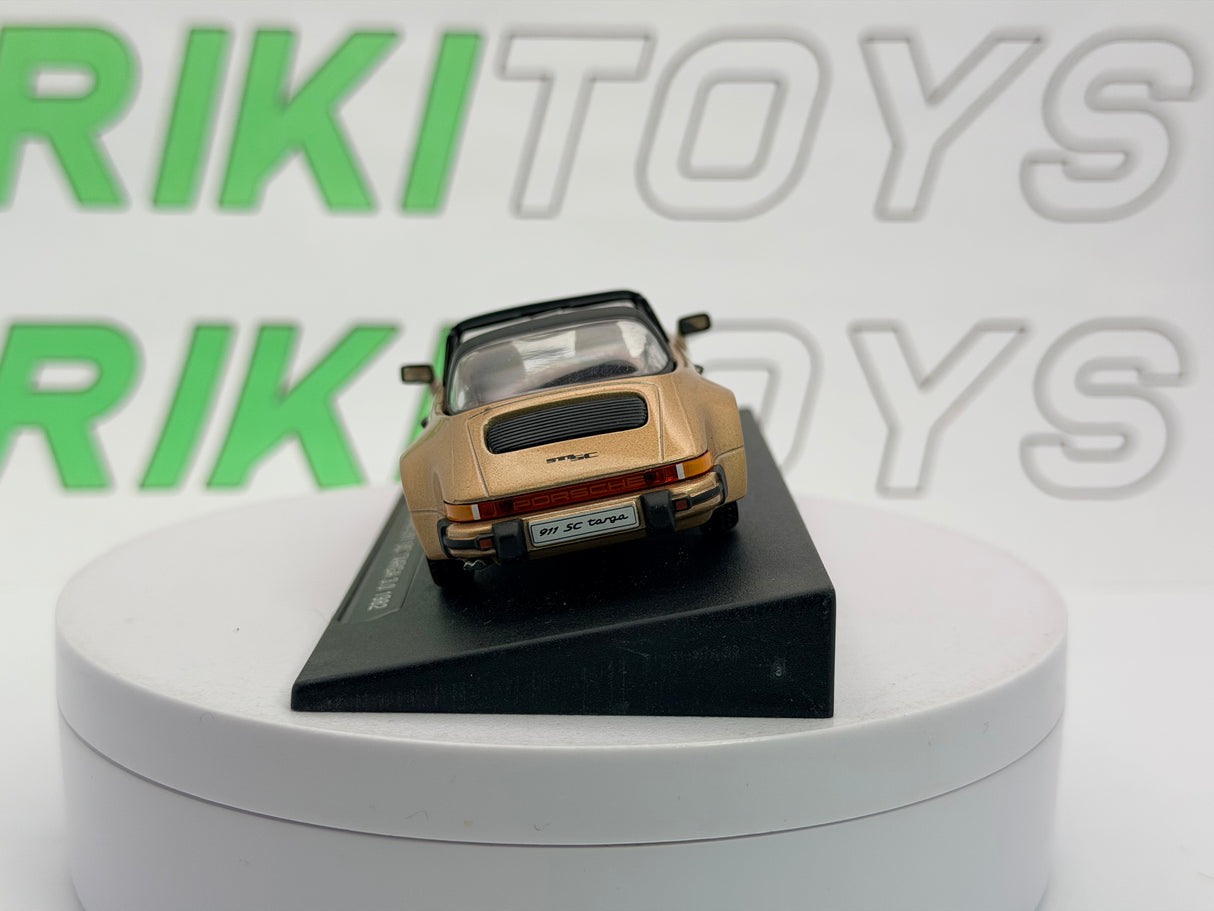 Porsche 911 SC Targa Edicola 1/43 Oro  1982