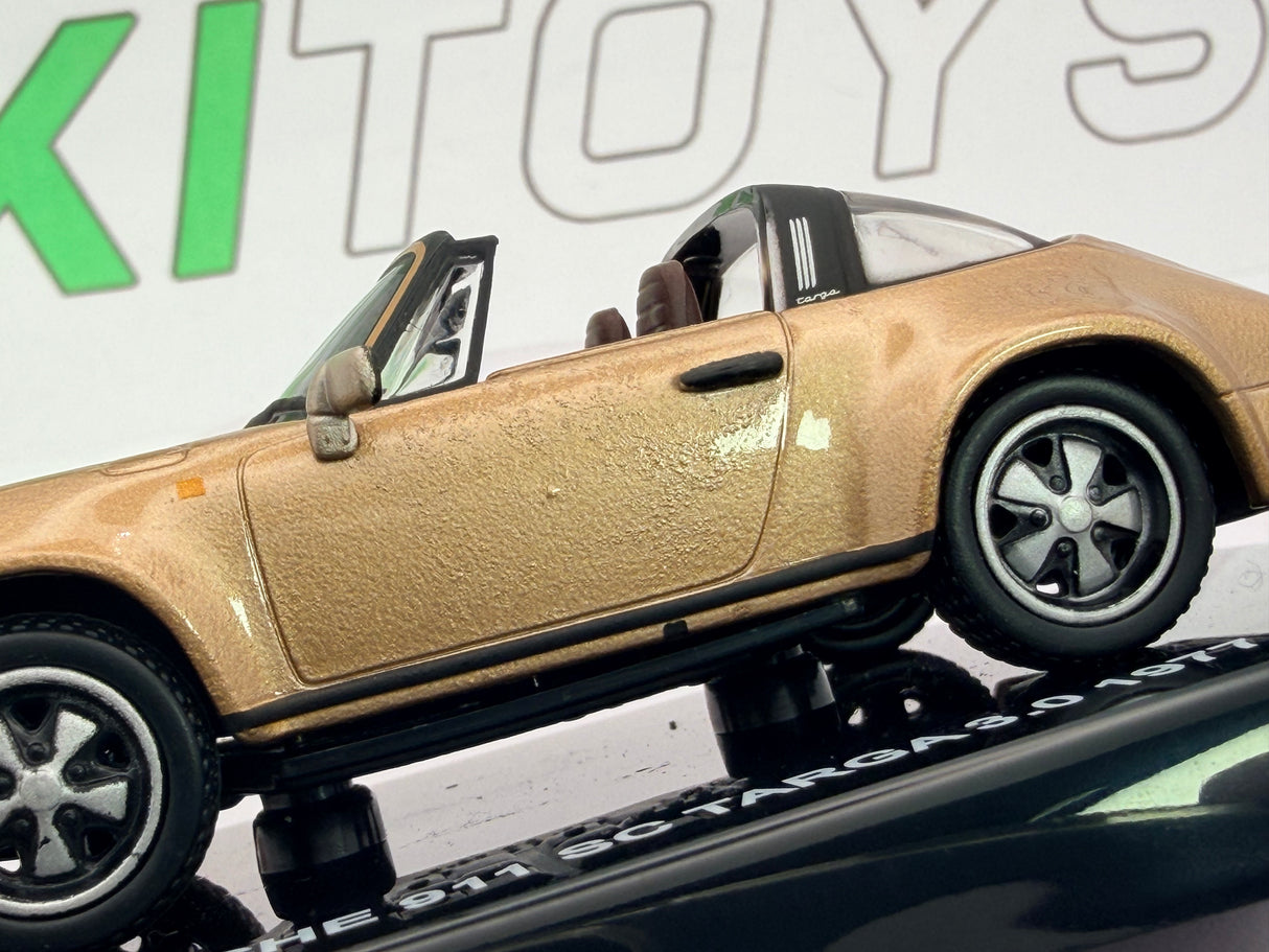 Porsche 911 SC Targa Edicola 1/43 Oro 1982