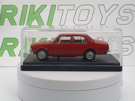 Alfa Romeo Alfetta berlina 1600 Edicola 1/43 Rosso 1974 - RikiToys - Edicola