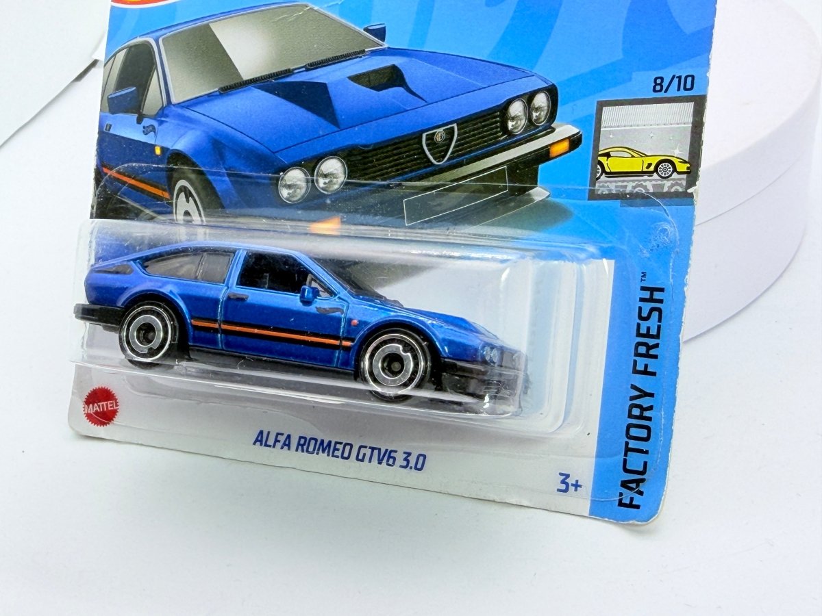 Alfa Romeo Alfetta GTV 6 3000 Hot Wheels 1/60 Blu metallizzato 1983 - RikiToys - Hot Wheels#