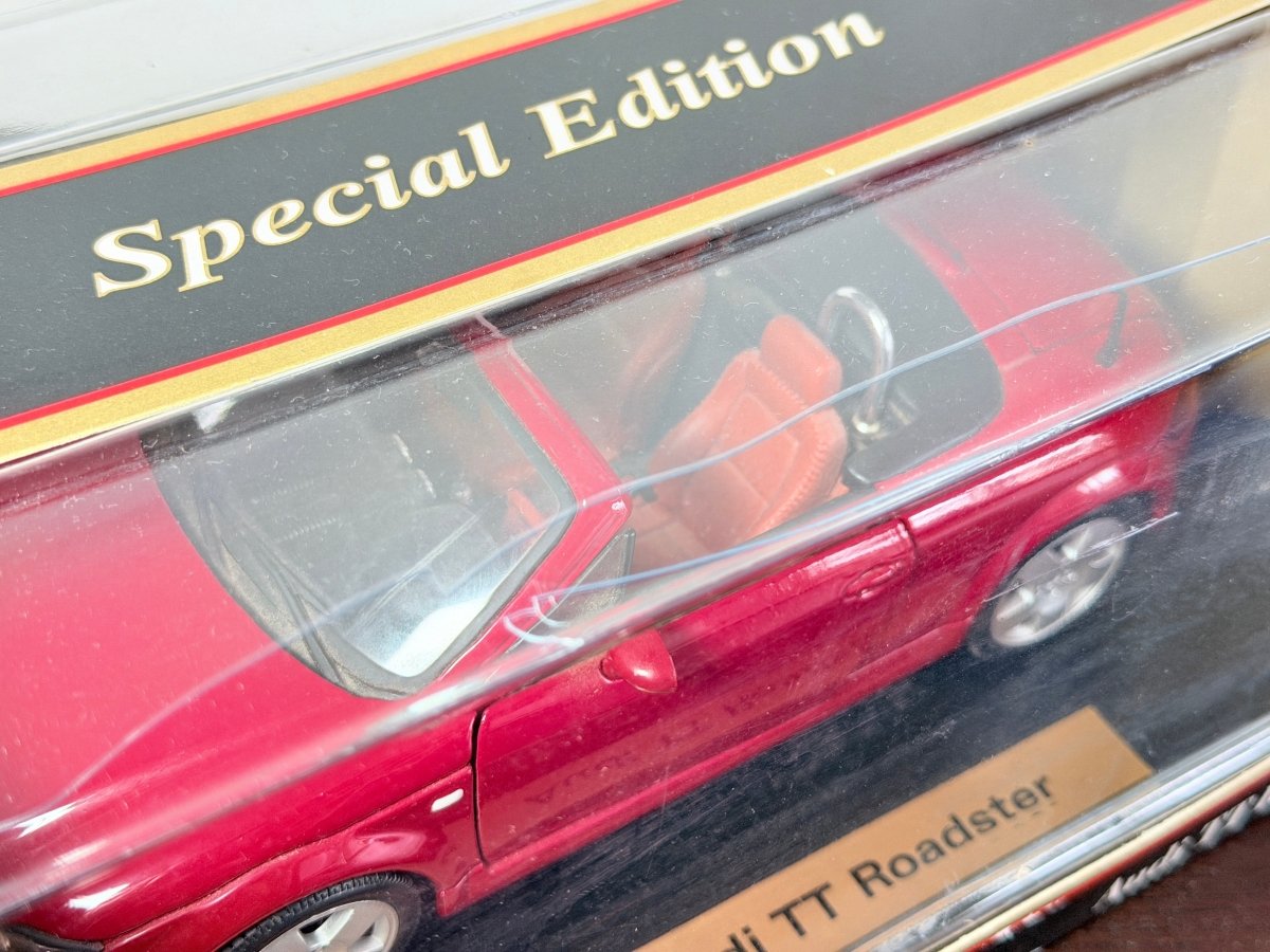 Audi TT Cabrio MK 1 Maisto 1/18 Rosso 1999 - RikiToys - Maisto#