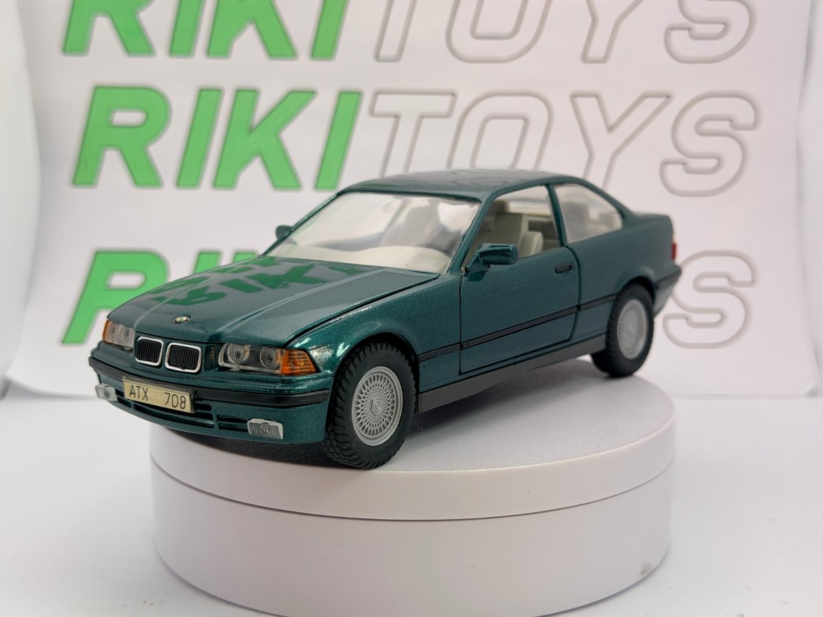 BMW 325i Coupé E36 Gama 1/24 Verde 1992 - RikiToys - Gama