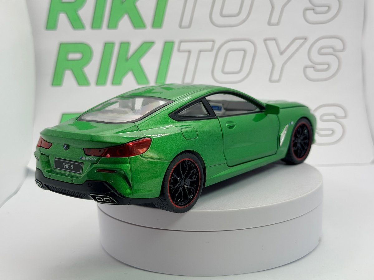 BMW M 840i G15 1/24 Verde metallizzato 2018 - RikiToys - RikiToys