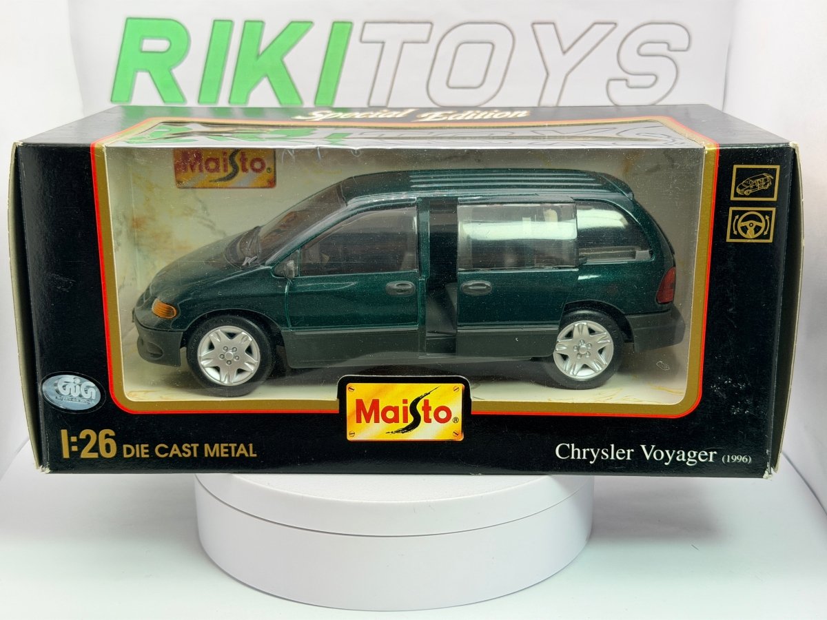 Chrysler Voyager 2 Maisto 1/26 Blu metallizzato 1996 - RikiToys - Maisto