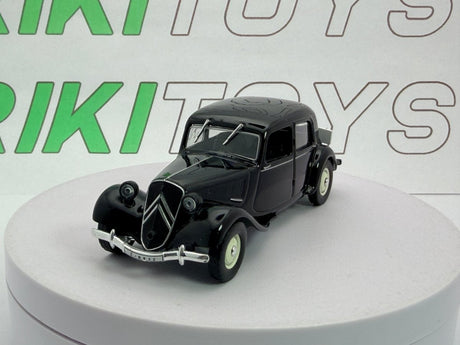 Citroen 11 BL Edicola 1/43 Nero - RikiToys - Edicola
