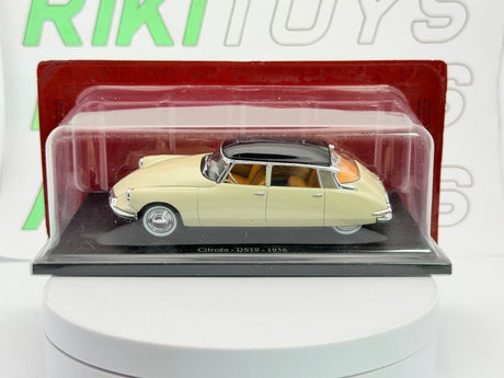 Citroen DS 19 Universal Hobbies 1/43 Giallo 1956 - RikiToys - Universal Hobbies