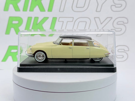 Citroen DS 19 Universal Hobbies 1/43 Giallo chiaro 1956 - RikiToys - Universal Hobbies