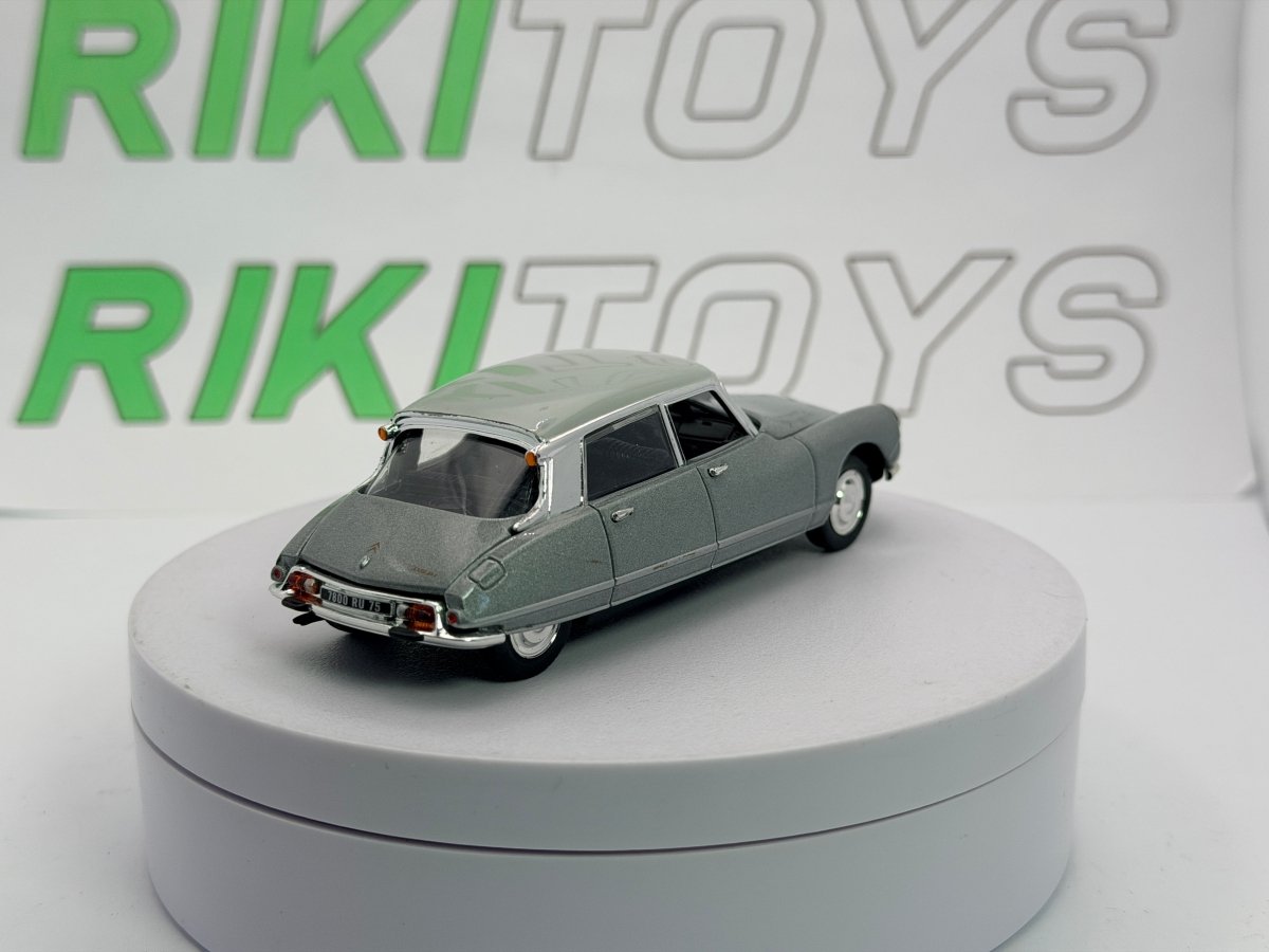 Citroen DS 21 Pallas Norev 1/43 Grigio metallizzato 1967 - RikiToys - Norev
