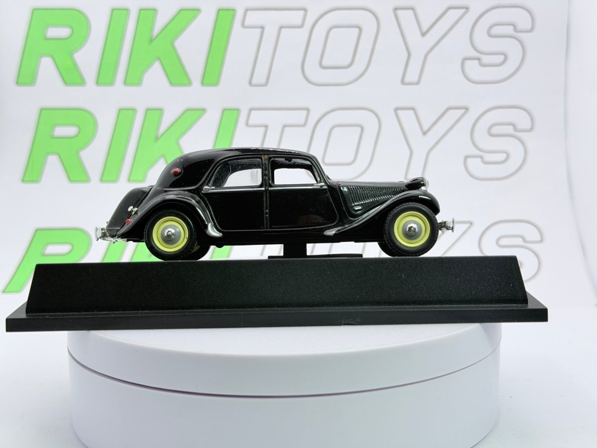 Citroen Traction 11 Edicola 1/43 Nero - RikiToys - Edicola