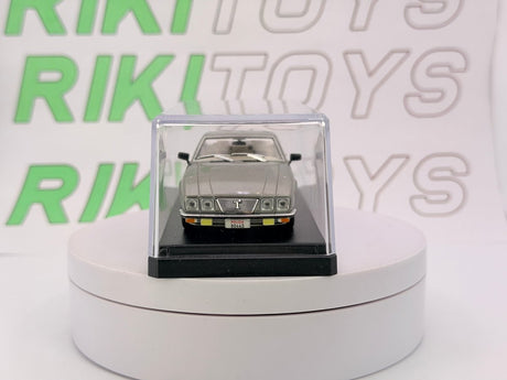 De Tomaso Deauville Edicola 1/43 Argento 1979 - RikiToys - Edicola