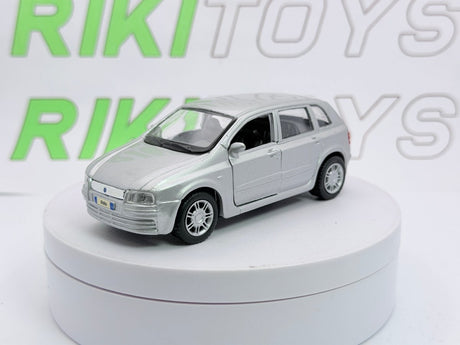 Fiat Stilo 5 porte Maisto 1/38 Argento - RikiToys - Maisto#