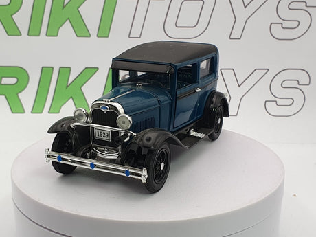 Ford A Tudor Arko 1/35 Verde 1929 - RikiToys - Arko