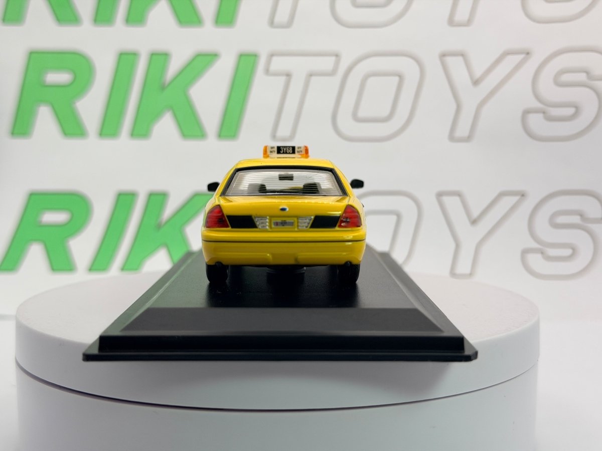 Ford Crown Victoria Edicola 1/43 Giallo - RikiToys - Edicola