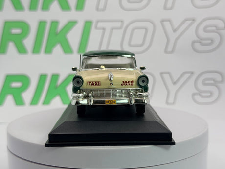 Ford Fairlane Edicola 1/43 Verde 1956 - RikiToys - Edicola
