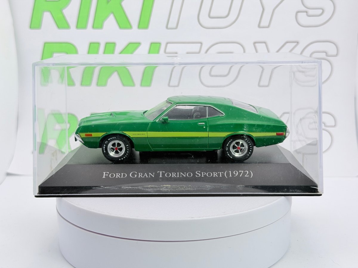 Ford Gran Torino Sport Edicola 1/43 Verde - RikiToys - Edicola#