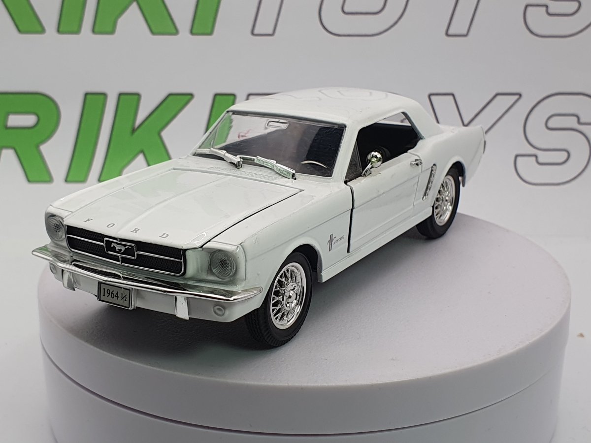 Ford Mustang Coupé Arko 1/35 Bianco 1964 - RikiToys - Arko