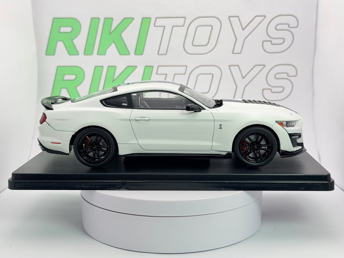 Ford Mustang GT Shelby Edicola 1/24 Bianco - RikiToys - Edicola