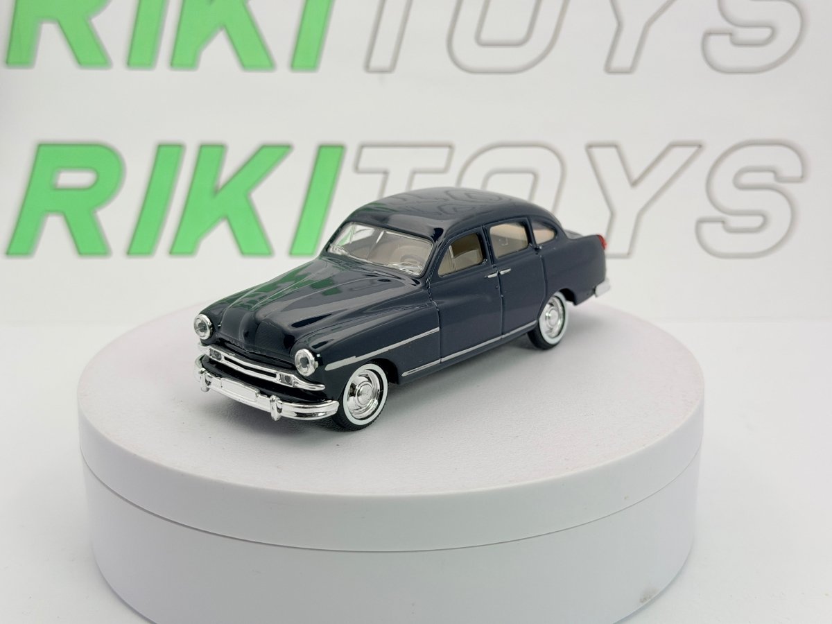 Ford Vedette Solido 1/43 Blu 1953 - RikiToys - Solido