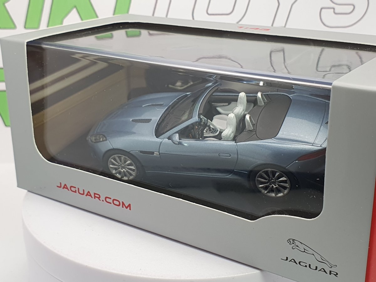 Jaguar F - Type V8 Ixo 1/43 Grigio 2013 - RikiToys - Ixo#