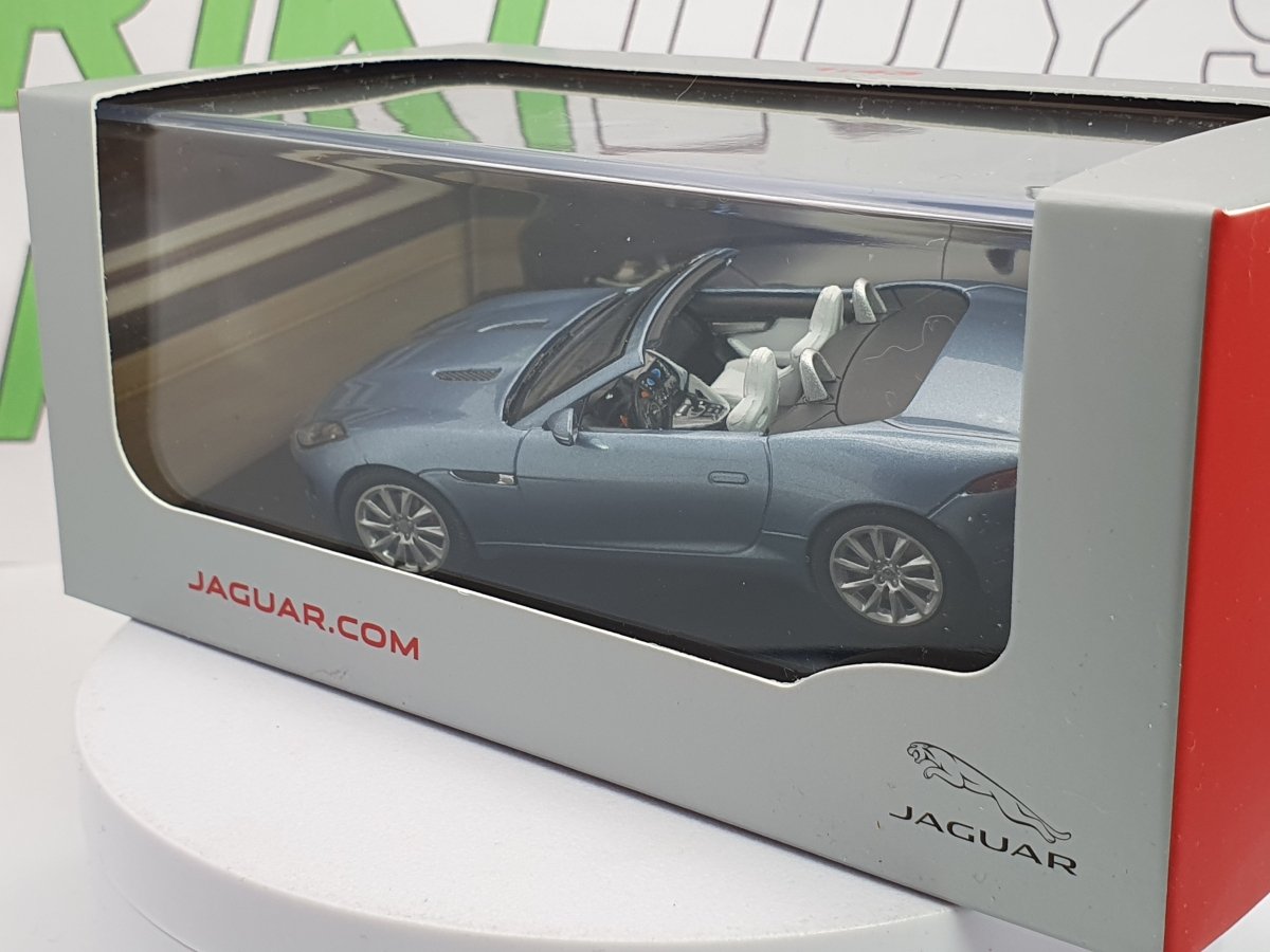 Jaguar F - Type V8 Ixo 1/43 Grigio 2013 - RikiToys - Ixo#