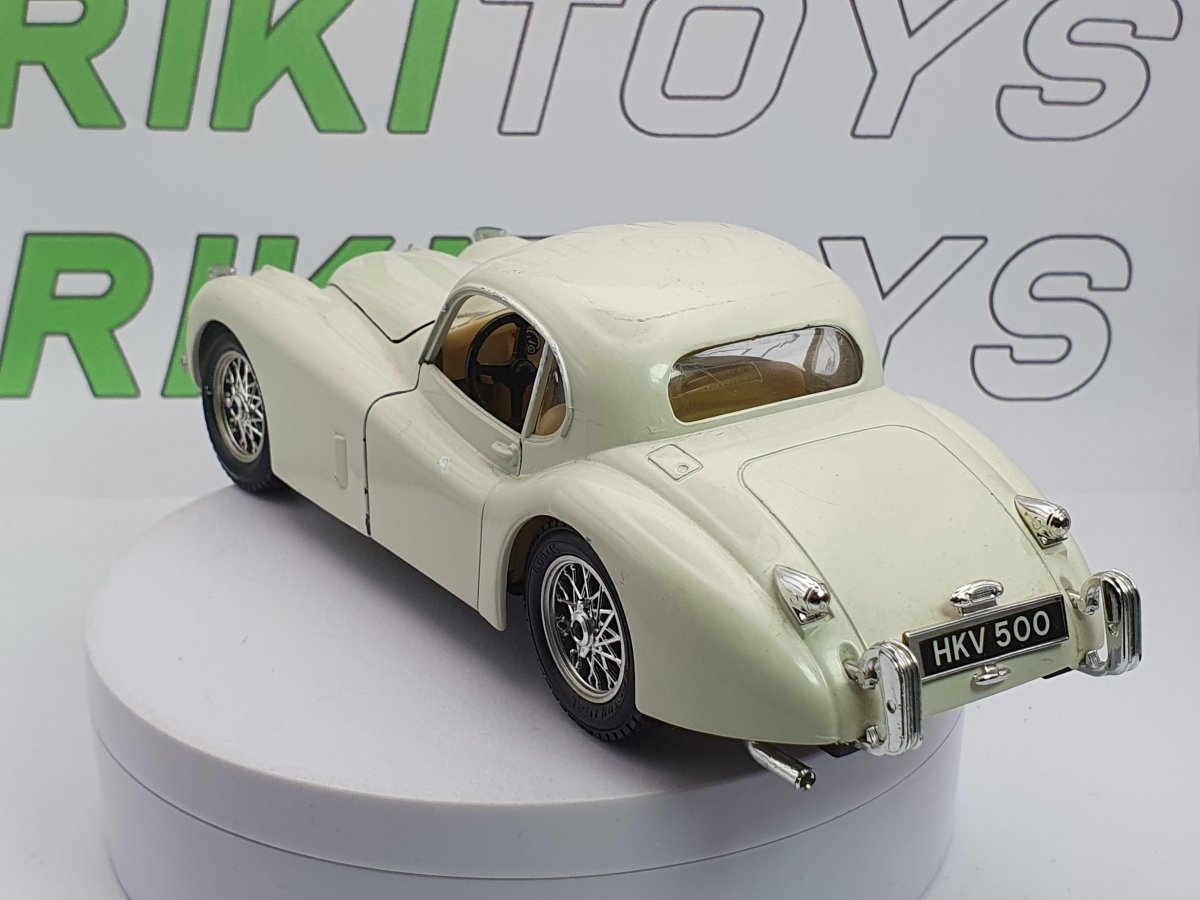 Jaguar XK 120 Burago 1/24 Bianco 1948 - RikiToys - Burago#