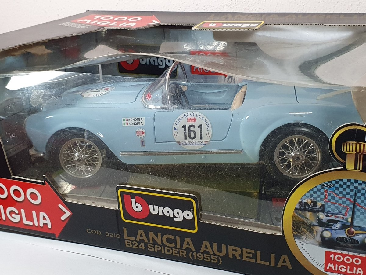 Lancia Aurelia B 24 Burago 1/18 Azzurro 1955 - RikiToys - Burago