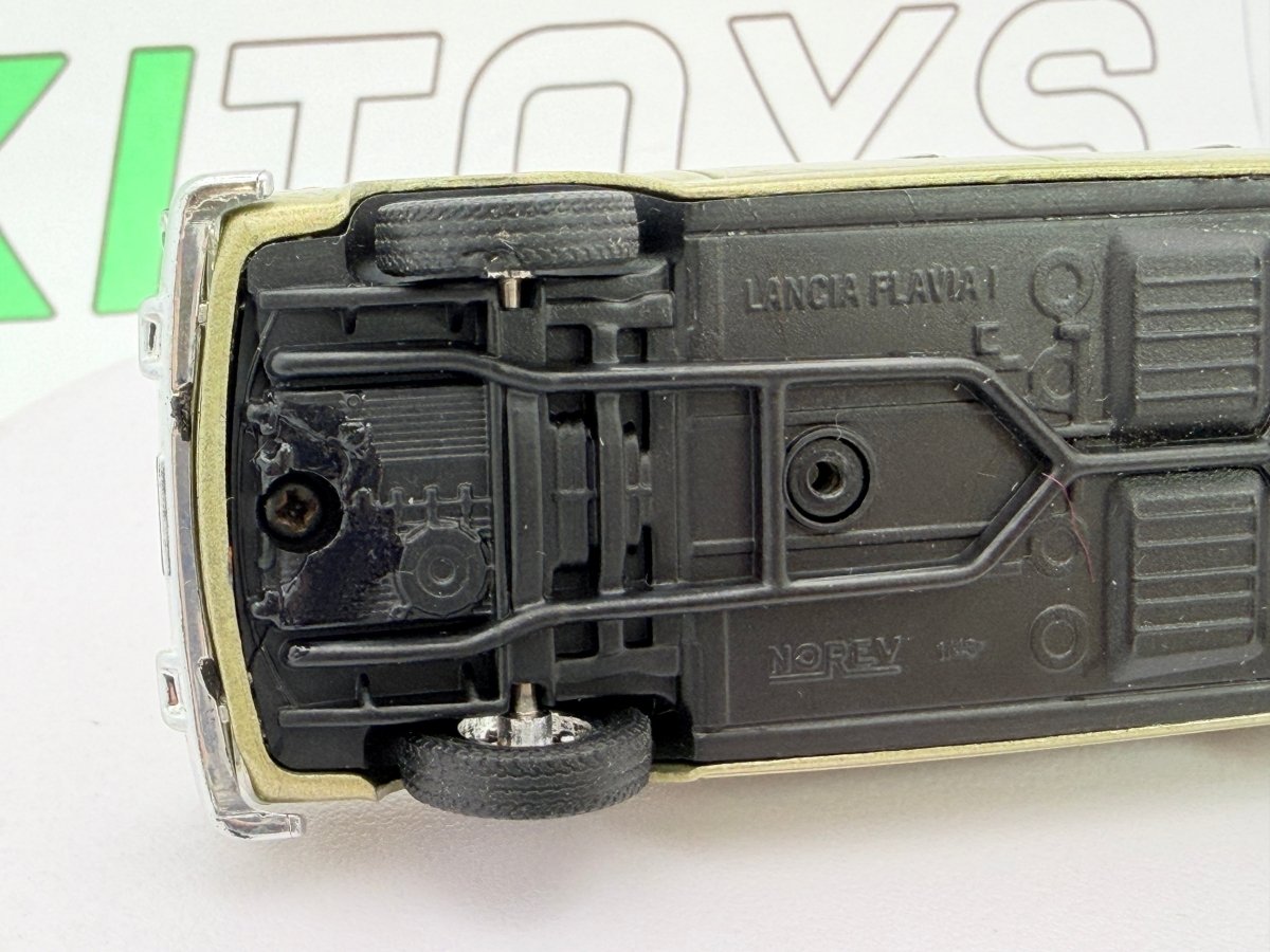 Lancia Flavia berlina 1a serie Norev 1/43 Oro metallizzato 1961 - RikiToys - Norev