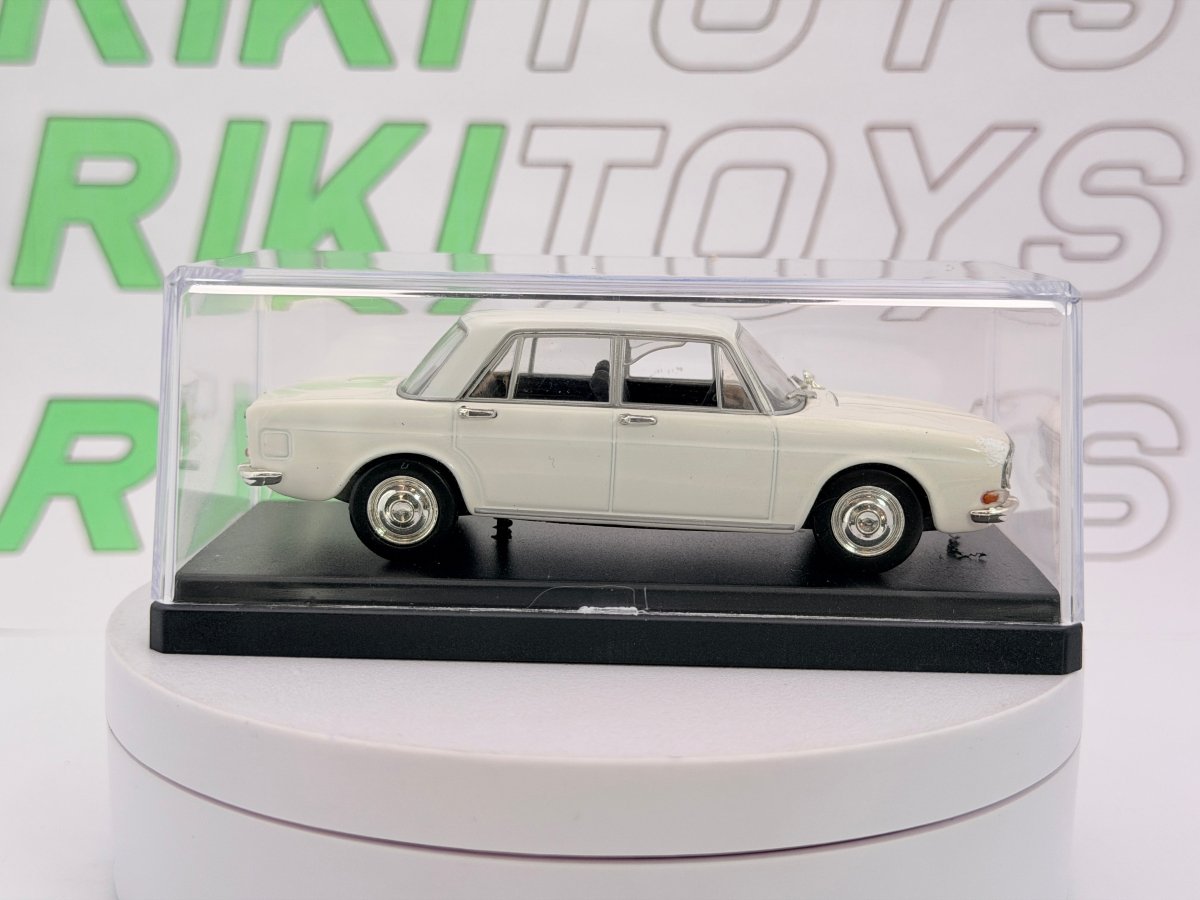 Lancia Flavia berlina 2a serie Norev 1/36 Bianco 1967 - RikiToys - Norev