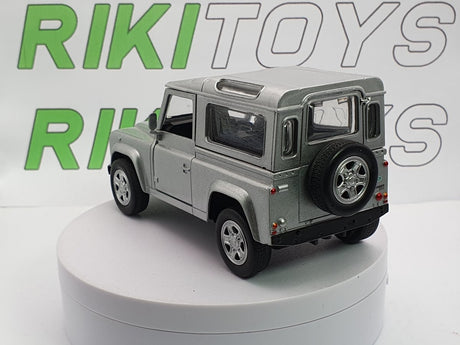 Land Rover Defender New Ray 1/32 Argento 2004 - RikiToys - New Ray#