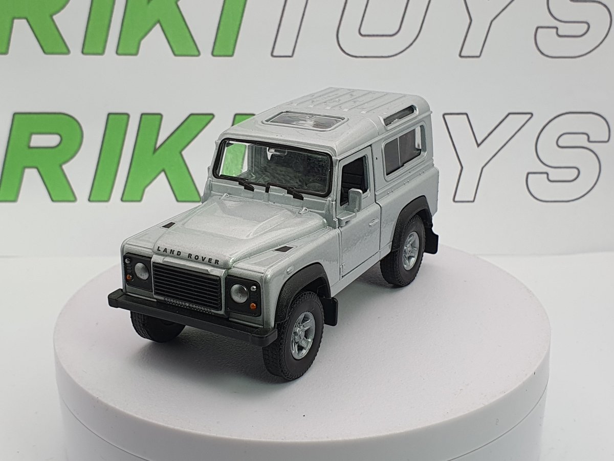 Land Rover Defender Welly 1/38 Argento 2004 - RikiToys - Welly#