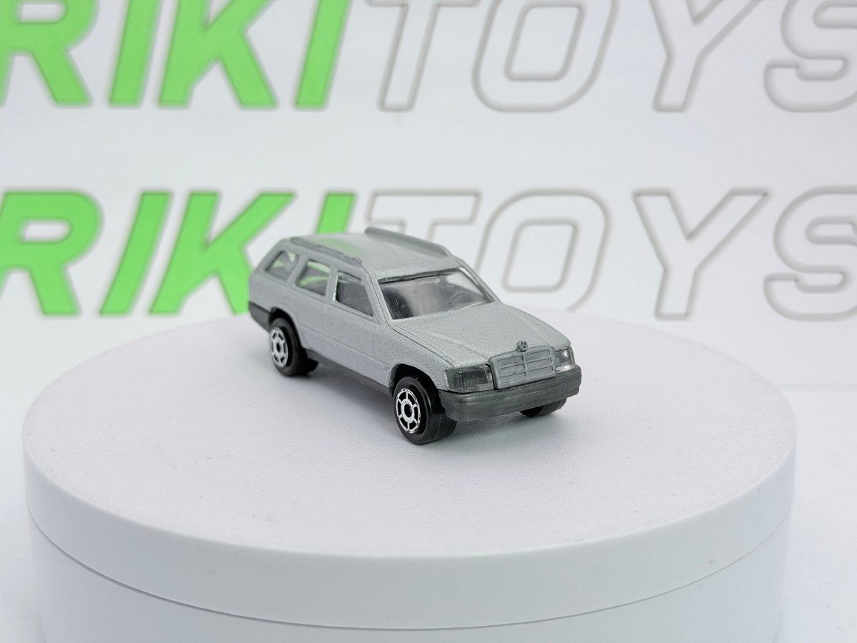 Mercedes 300 T 124 Majorette 1/60 Argento - RikiToys - Majorette