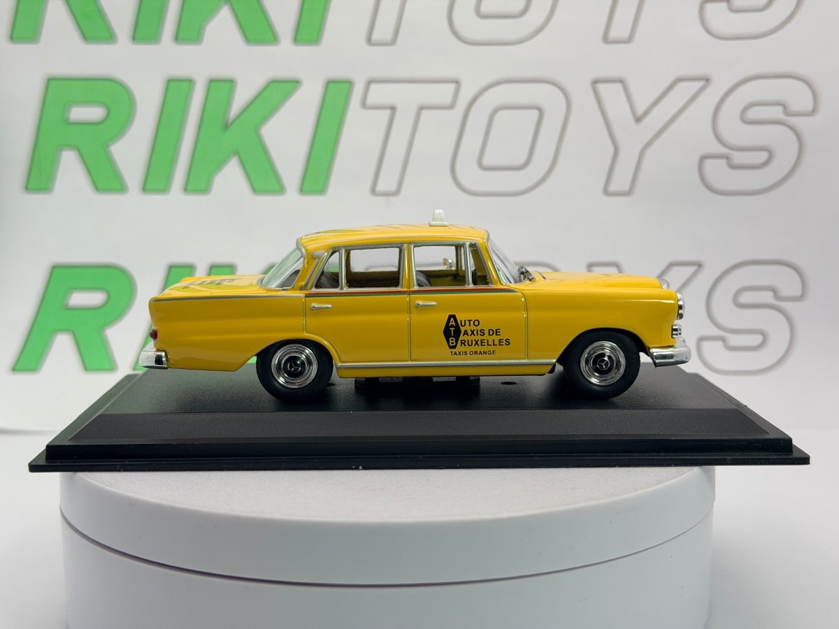 Mercedes Benz 200 Edicola 1/43 Giallo - RikiToys - Edicola